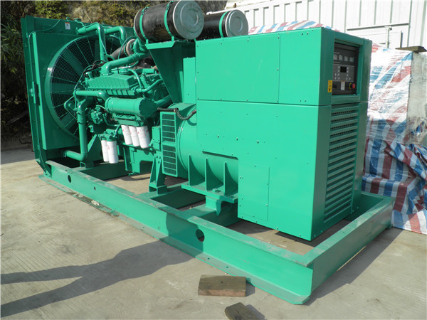 定远出租发电机 发电机组厂家：柴油发电机组的控制屏的作用是什么？